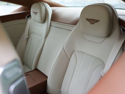 Used 2024 Bentley Continental GT image 6