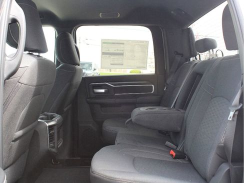 New 2026 RAM 2500 Big Horn AWD/4WD image 33