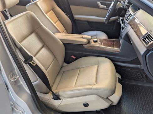 Used 2013 Mercedes-Benz E 350 Sedan image 21