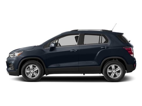 Used 2018 Chevrolet Trax LT w/ LT Convenience Package FWD image 4