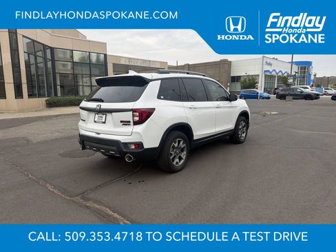 Used 2023 Honda Passport TrailSport image 5