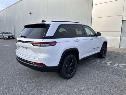 New 2025 Jeep Grand Cherokee Laredo
