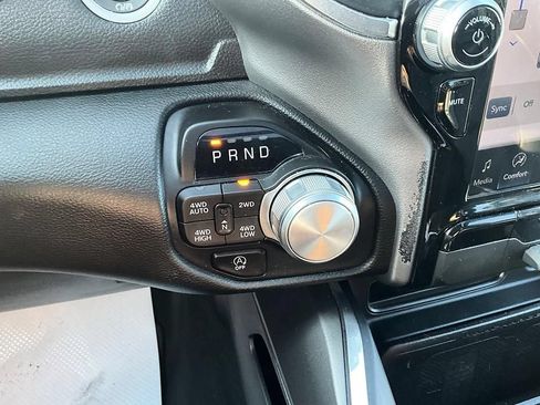Used 2024 RAM 1500 Laramie AWD/4WD image 20