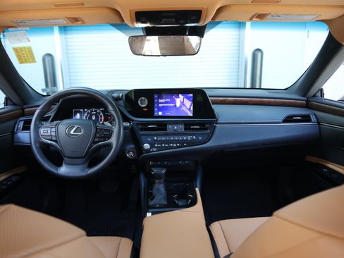 Used 2023 Lexus ES 350 w/ Premium Package FWD image 15