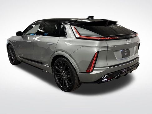 New 2026 Cadillac Lyriq V w/ LPO, Floor Liner Package AWD/4WD image 17