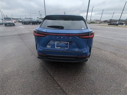 Certified 2025 Lexus NX 350 AWD image 4