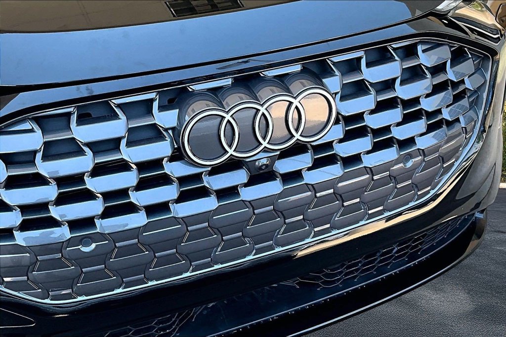 Used 2025 Audi Q5 Premium w/ Convenience Package AWD/4WD image 31