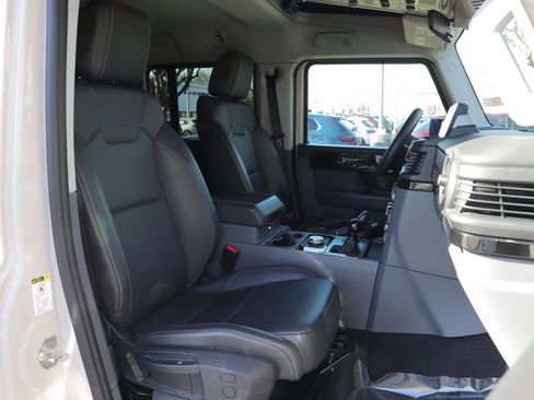 Used 2024 INEOS Grenadier Fieldmaster Edition image 22