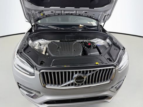 Used 2024 Volvo XC90 B5 Core w/ Protection Package Premier AWD/4WD image 30
