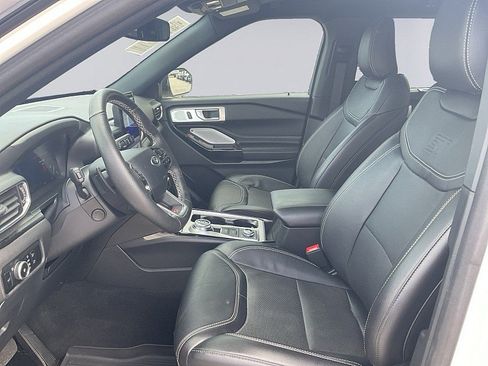Used 2024 Ford Explorer ST w/ Equipment Group 401A AWD/4WD image 2