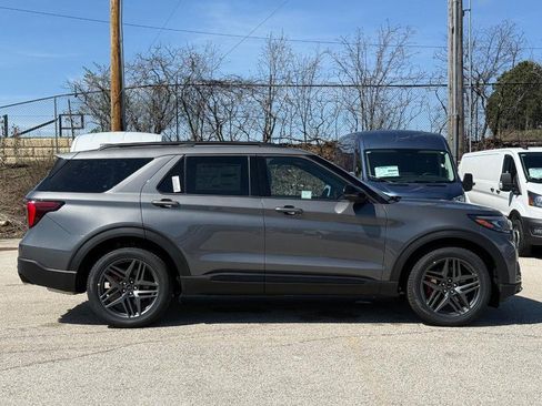 New 2026 Ford Explorer ST image 2