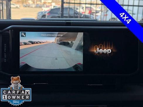 Used 2025 Jeep Gladiator Rubicon w/ Convenience Group image 8