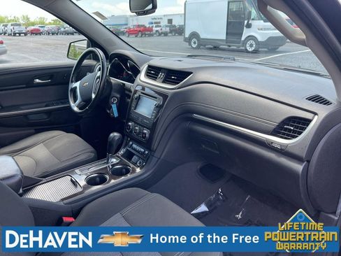 Used 2017 Chevrolet Traverse LT AWD/4WD image 28