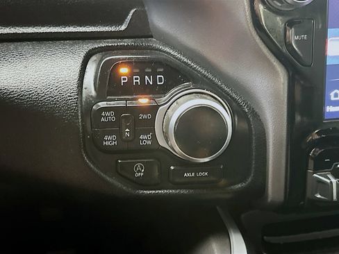 Used 2022 RAM 1500 Big Horn AWD/4WD image 16