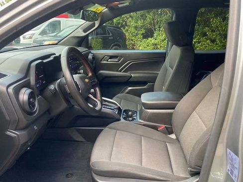 Used 2025 Chevrolet Colorado W/T w/ Advanced Trailering Package RWD image 11