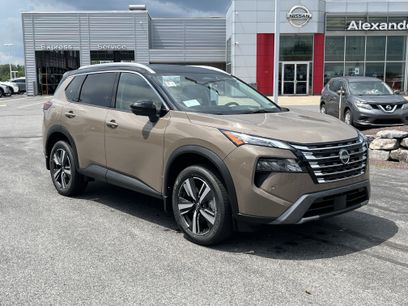 New 2025 Nissan Rogue SL w/ Tech Package