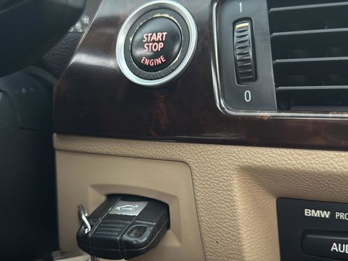 Used 2011 BMW 328i xDrive 328i xDrive Sedan 4D image 22