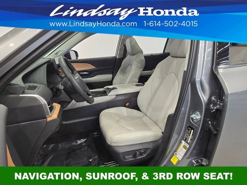 Used 2026 Toyota Grand Highlander AWD image 12