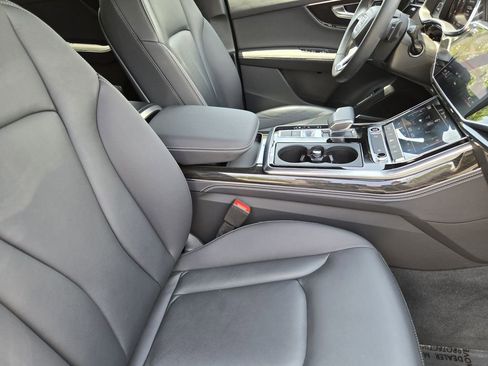 Used 2025 Audi Q7 3.0T Premium Plus AWD/4WD image 19