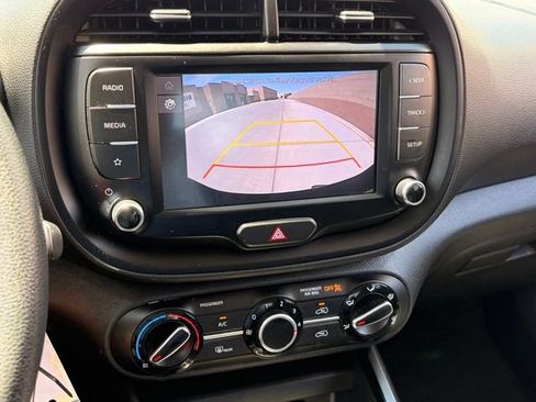 Used 2022 Kia Soul LX w/ Technology Package FWD image 14