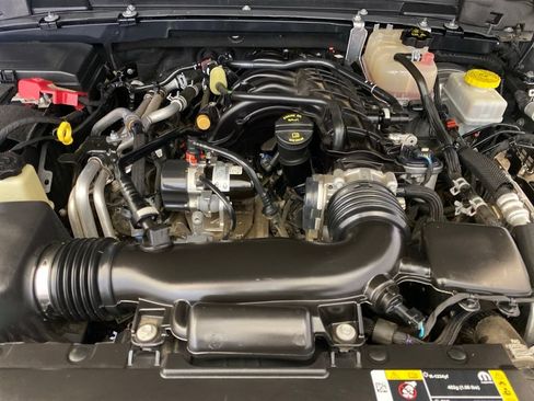 Used 2022 Jeep Wrangler Unlimited Sport AWD/4WD image 28