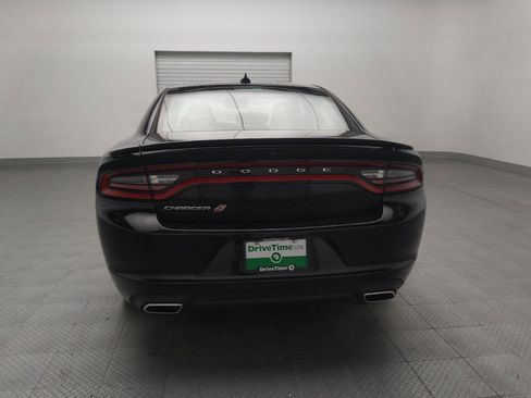 Used 2019 Dodge Charger SXT AWD/4WD image 6