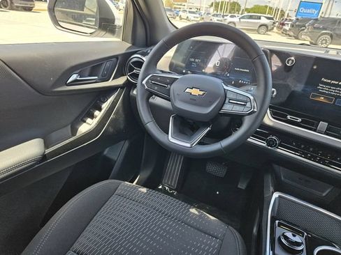 New 2026 Chevrolet Equinox LT w/ Safety and Technology Package FWD image 8