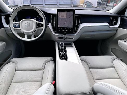New 2026 Volvo XC60 T8 Ultra w/ Climate Package AWD/4WD image 7
