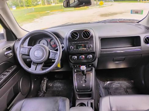 Used 2017 Jeep Patriot High Altitude image 19