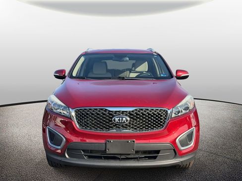 Used 2017 Kia Sorento LX w/ LX Convenience Package image 8