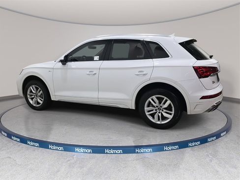 Used 2023 Audi Q5 2.0T Premium w/ Convenience Package image 9