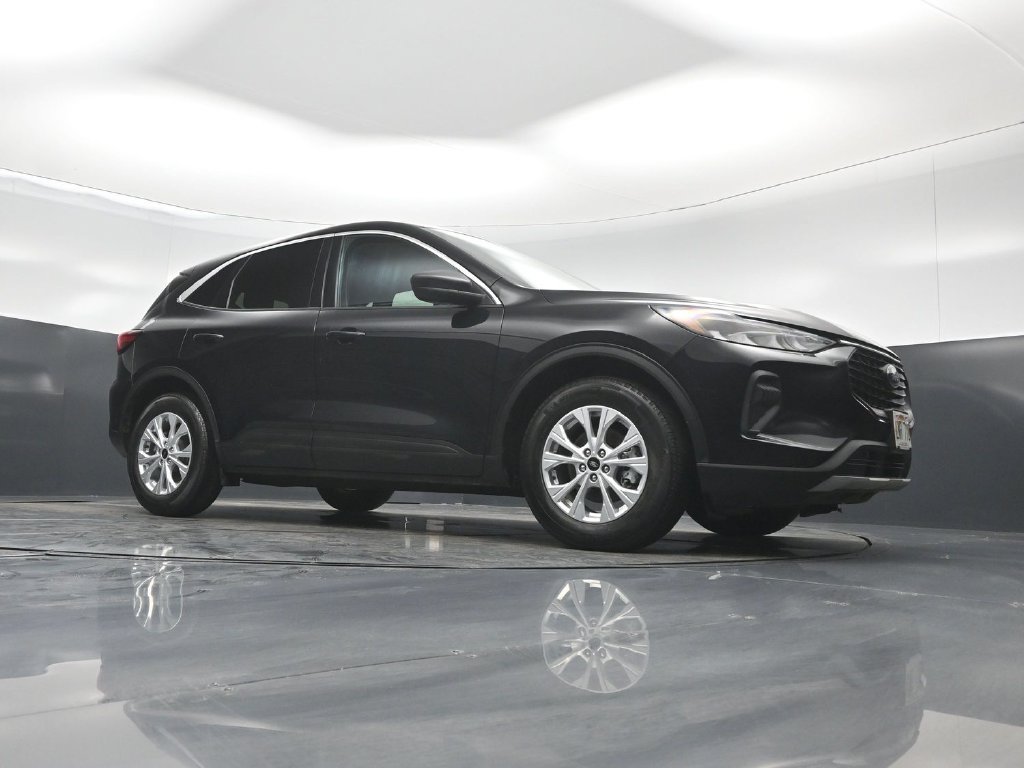 Used 2024 Ford Escape Active FWD image 3