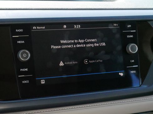 Used 2024 Volkswagen Taos SE image 22