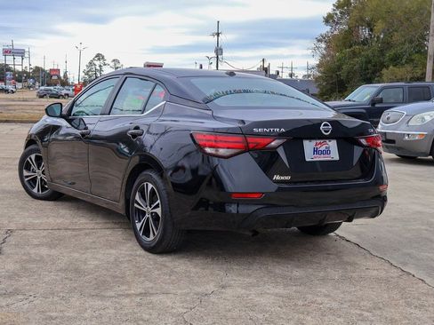 Used 2023 Nissan Sentra SV image 2