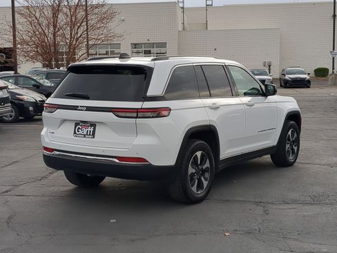 Used 2024 Jeep Grand Cherokee Limited 4xe image 3