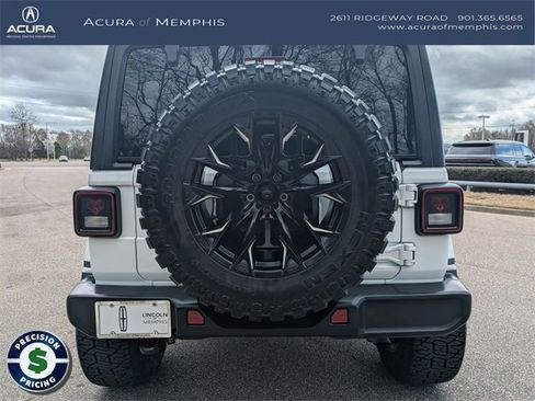 Used 2022 Jeep Wrangler Unlimited Sahara w/ Cold Weather Group image 4