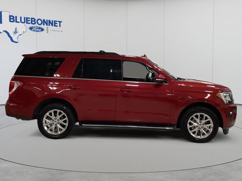 Used 2020 Ford Expedition XLT w/ Equipment Group 202A RWD image 4