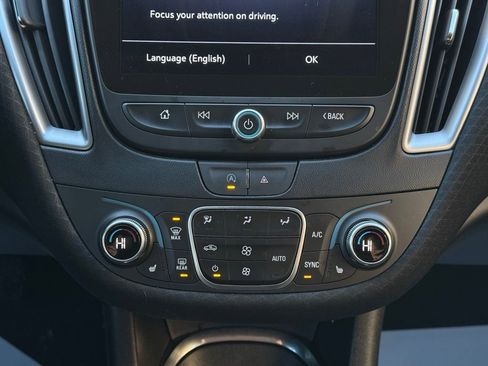 Used 2024 Chevrolet Malibu LT image 40