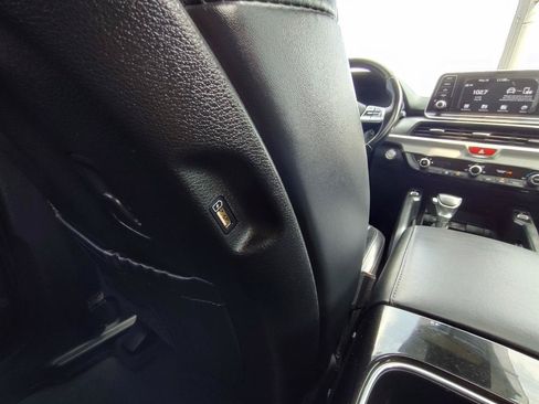 Used 2020 Kia Telluride S w/ S 8 Passenger Seating Package FWD image 36