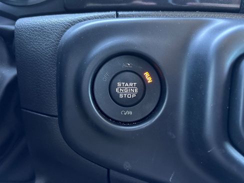 Used 2022 Jeep Wrangler Unlimited Rubicon image 16