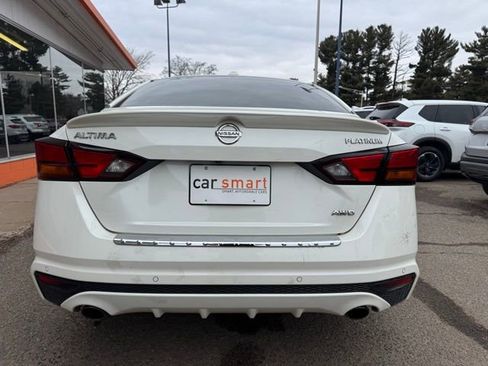 Used 2019 Nissan Altima 2.5 Platinum image 6