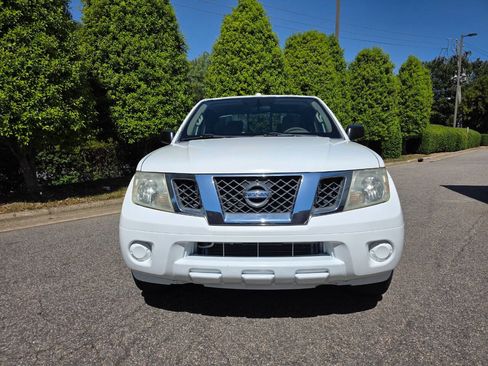 Used 2016 Nissan Frontier SV RWD image 8