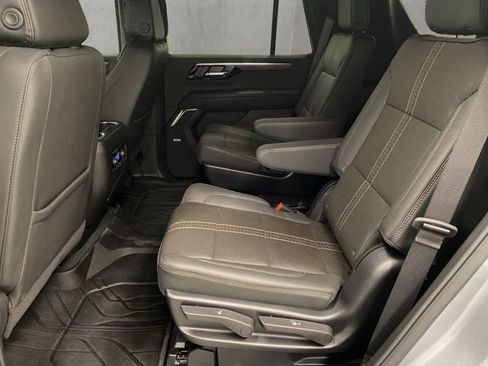 Used 2025 Chevrolet Tahoe High Country AWD/4WD image 24