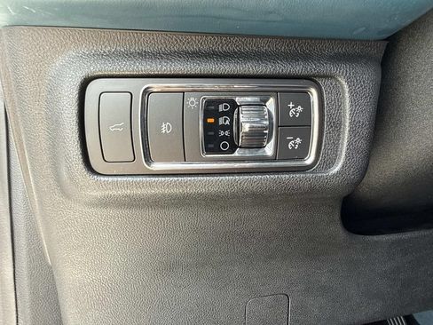 Certified 2020 Lincoln Corsair Reserve w/ Beyond Blue Interior Package FWD image 32
