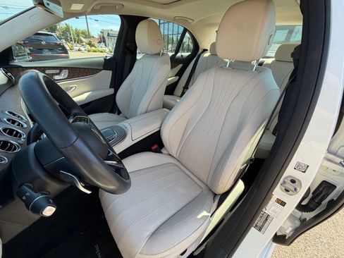 Used 2022 Mercedes-Benz E 350 4MATIC Sedan image 10