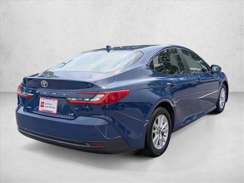 Used 2025 Toyota Camry LE FWD image 5