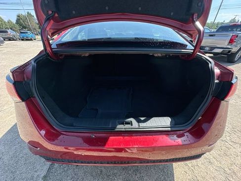 Used 2024 Nissan Sentra SV FWD image 28