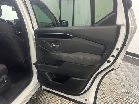 New 2026 Honda Pilot Sport image 17