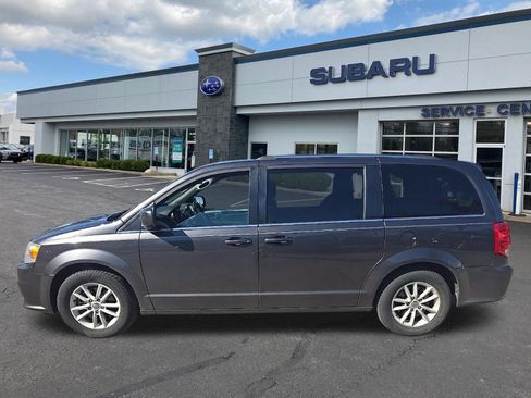 Used 2018 Dodge Grand Caravan SXT image 7