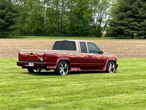 Used 1997 Chevrolet Silverado 1500 2WD Extended Cab w/ Preferred Equipment Group 2 image 4